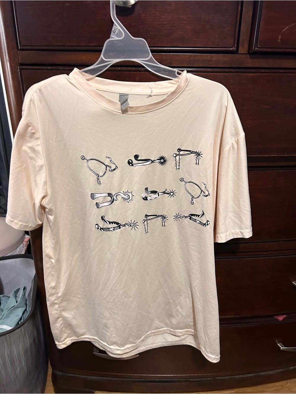SHEIN Cream Short Sleeve Graphic Tee with Western Spurs Print